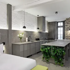 David 4* Montréal